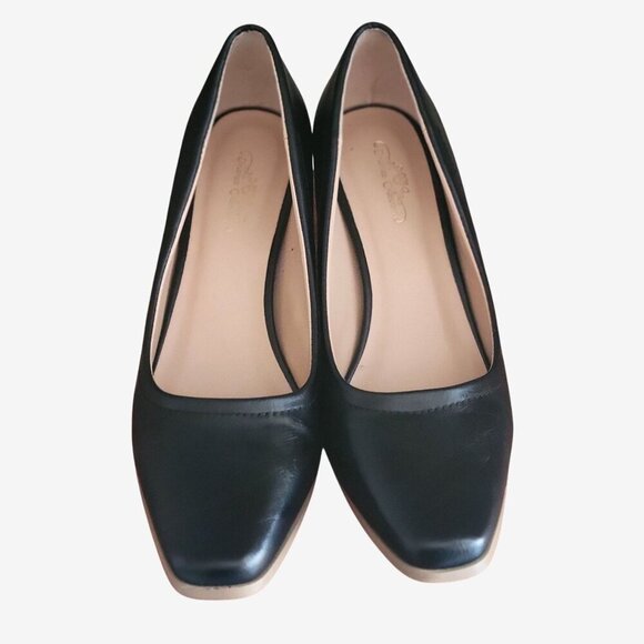 Journee Collection Women's 'Lucy' Classic Stacked Heel Pumps - 8.5 - Picture 2 of 8